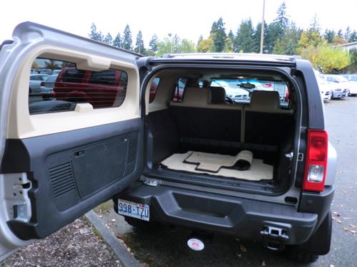 Hummer H3 2006 photo 2