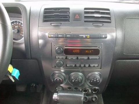 Hummer H3 2006 photo 1