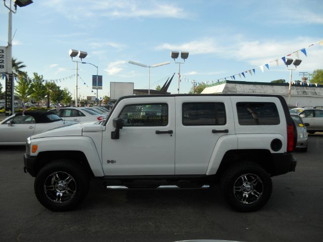 Hummer H3 Scion XB SUV