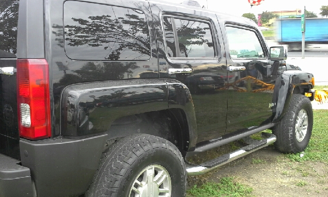 Hummer H3 Scion XB SUV