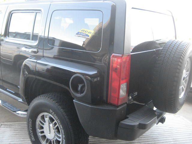 Hummer H3 2006 photo 2
