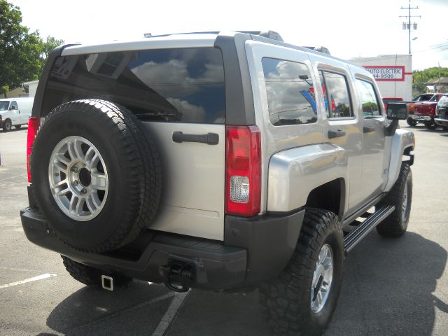 Hummer H3 Scion XB SUV