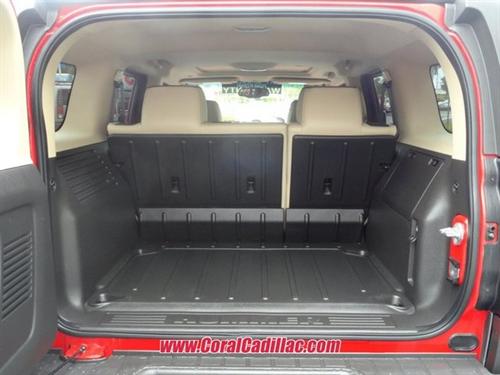 Hummer H3 2006 photo 2