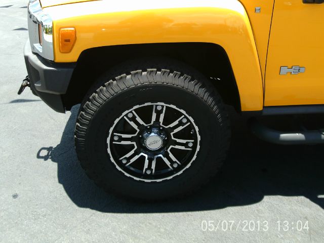 Hummer H3 2006 photo 1