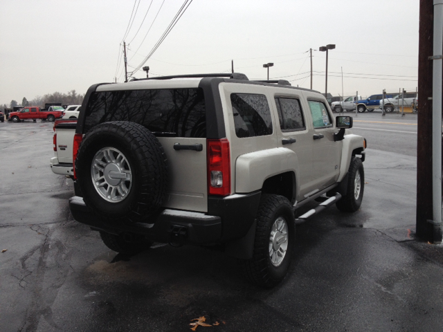 Hummer H3 2006 photo 2