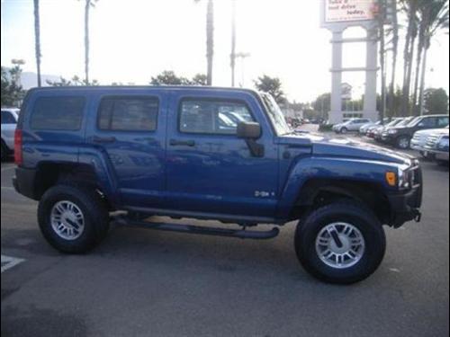 Hummer H3 2006 photo 1