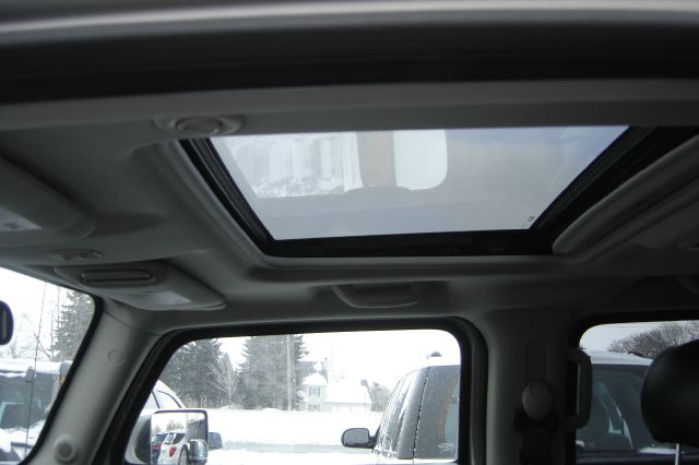 Hummer H3 2006 photo 1