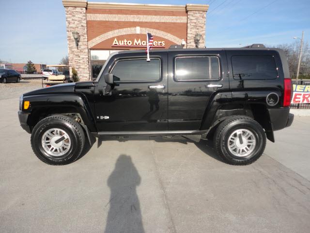 Hummer H3 2006 photo 2