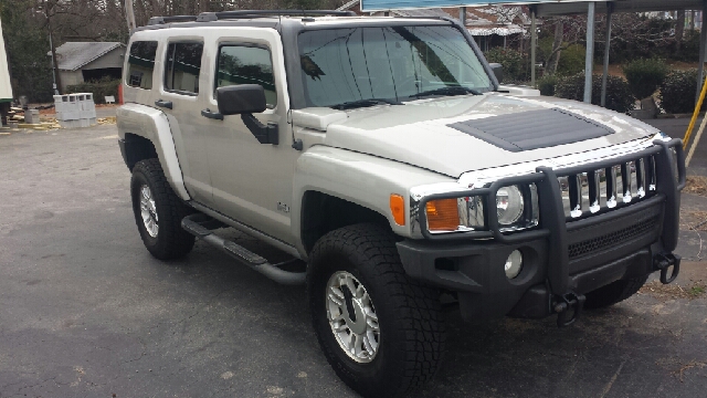 Hummer H3 2006 photo 1