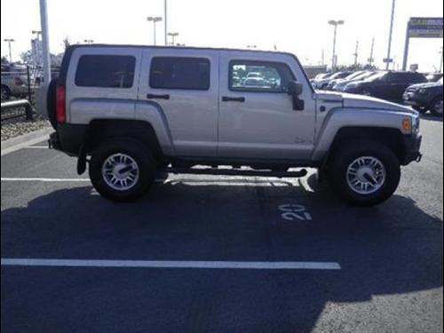 Hummer H3 2006 photo 1