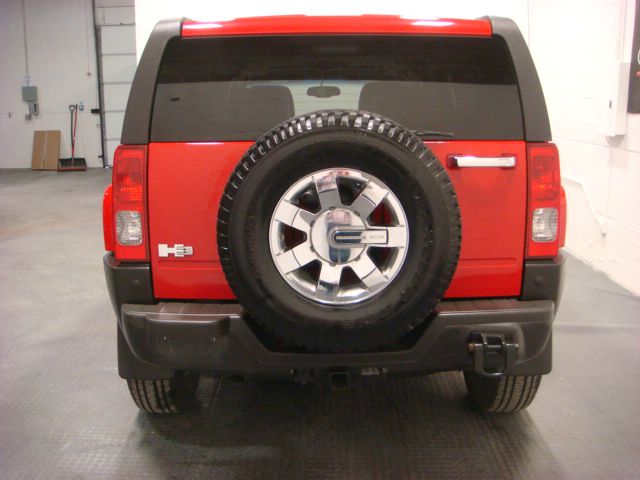 Hummer H3 2006 photo 3