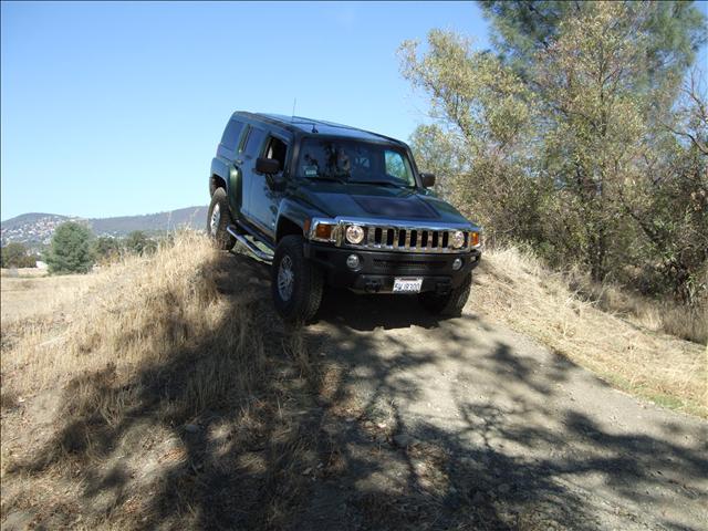 Hummer H3 2006 photo 2