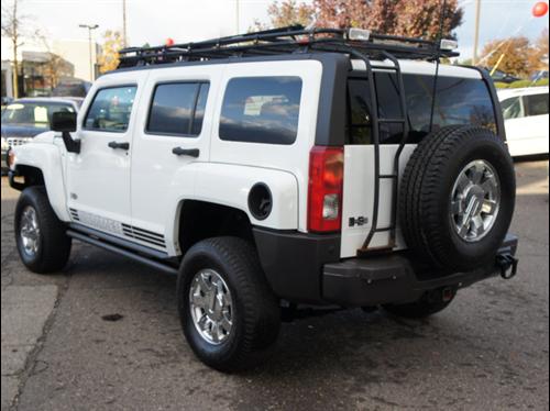 Hummer H3 2006 photo 2