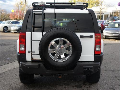 Hummer H3 2006 photo 3