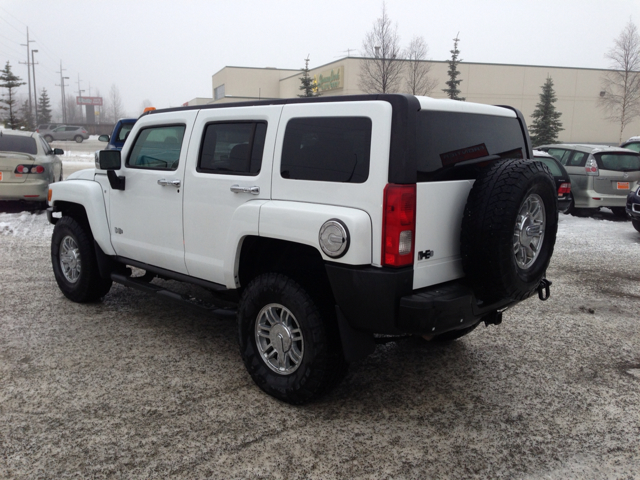 Hummer H3 2006 photo 2