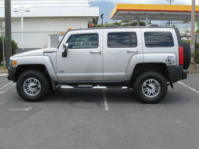 Hummer H3 2006 photo 1