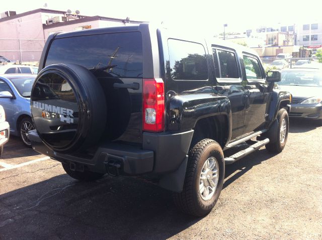 Hummer H3 2006 photo 1