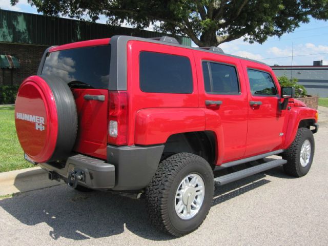 Hummer H3 Base SUV