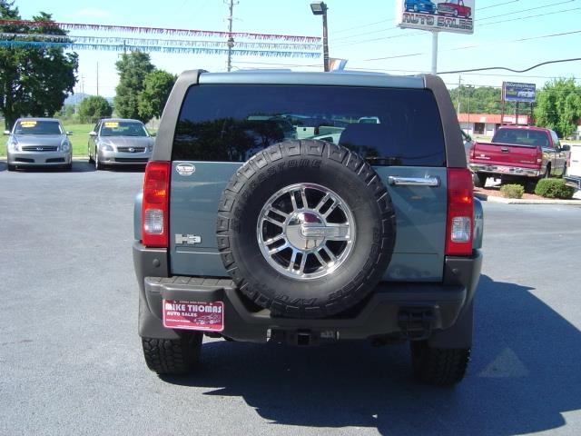 Hummer H3 2007 photo 2