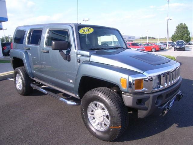 Hummer H3 2007 photo 2
