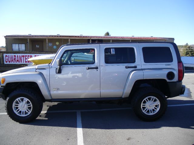 Hummer H3 2007 photo 2