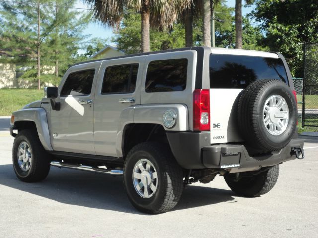 Hummer H3 2007 photo 2