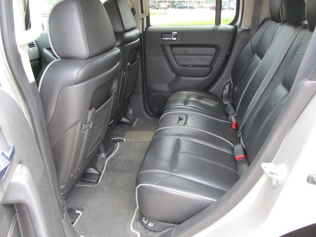 Hummer H3 2008 photo 2