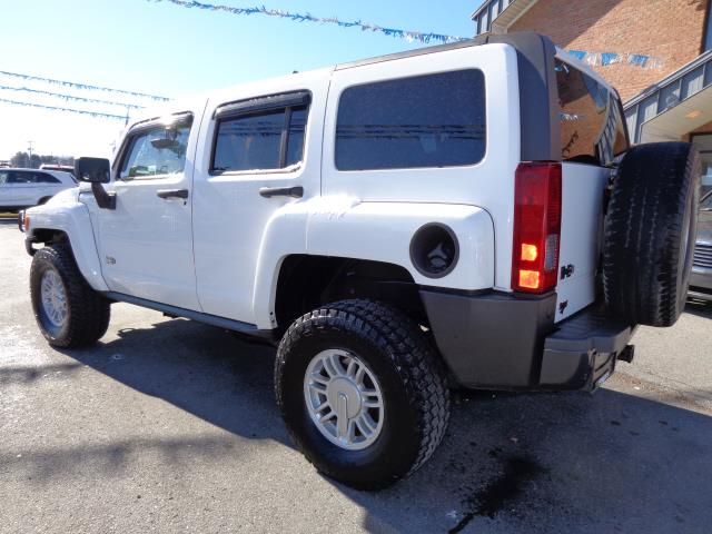Hummer H3 2008 photo 2