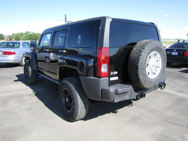 Hummer H3 2008 photo 16