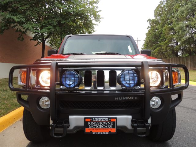 Hummer H3 Base SUV