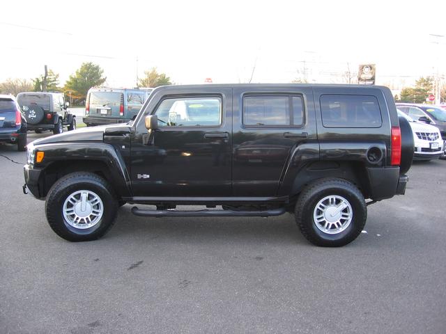 Hummer H3 2009 photo 1