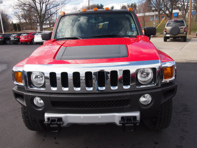 Hummer H3 2009 photo 2