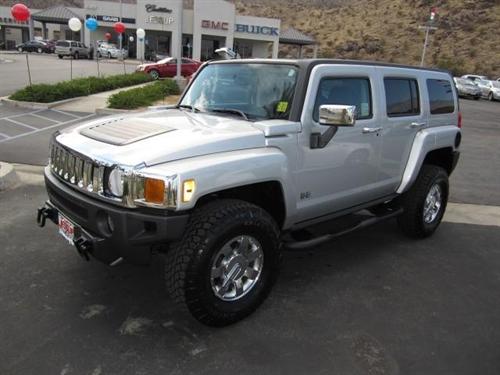 Hummer H3 2010 photo 1