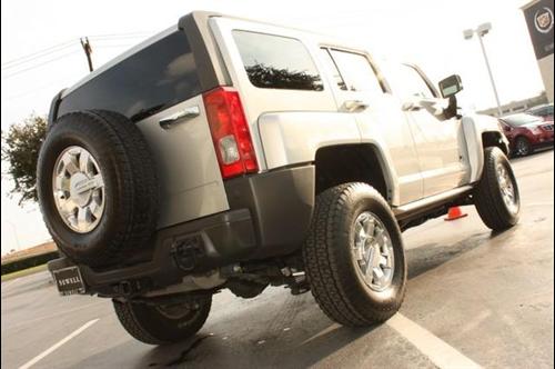 Hummer H3 2010 photo 1