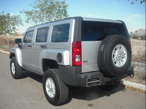 Hummer H3 2010 photo 2