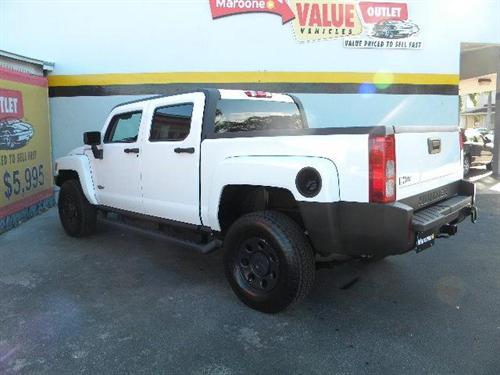Hummer H3T 2009 photo 3