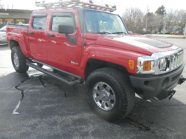 Hummer H3T 2009 photo 2
