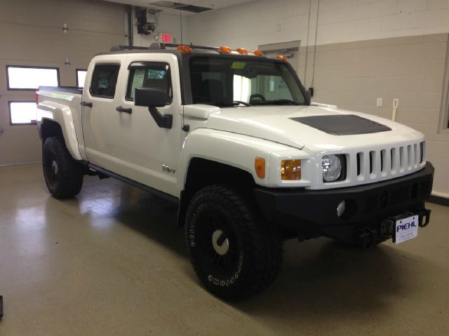 Hummer H3T 2009 photo 1