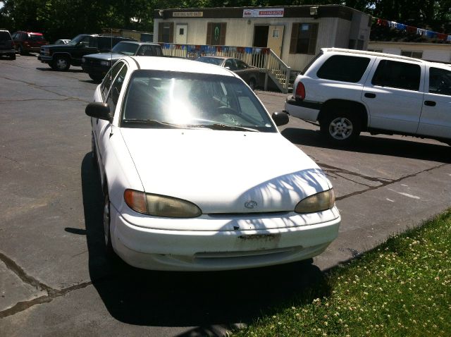 Hyundai Accent 1995 photo 2