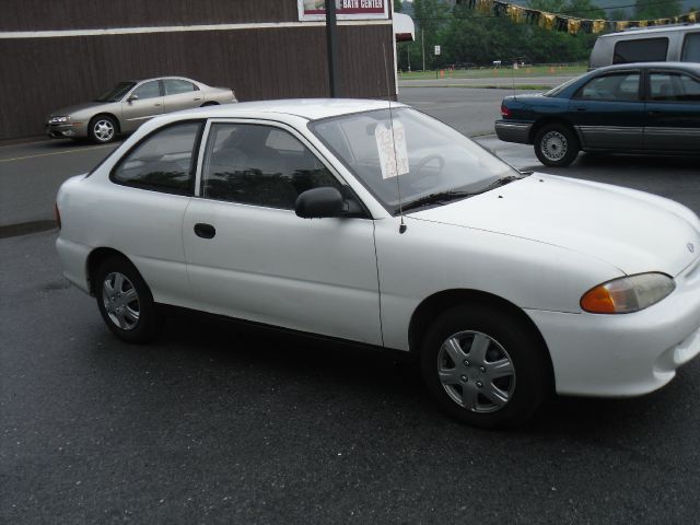 Hyundai Accent 1996 photo 1