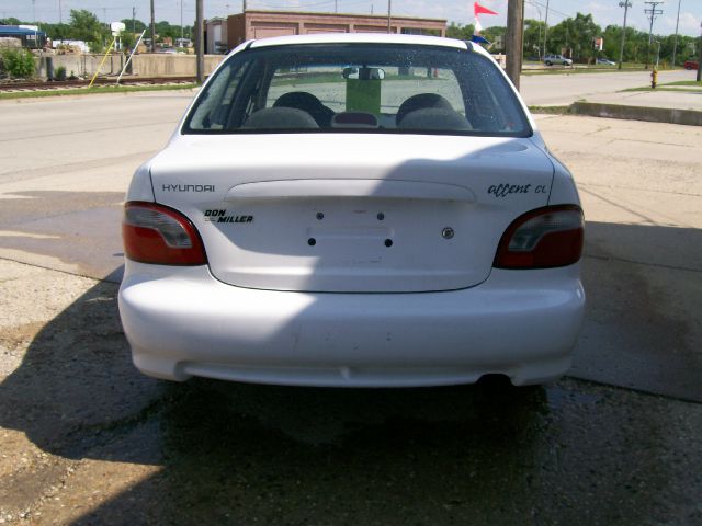 Hyundai Accent 1999 photo 4
