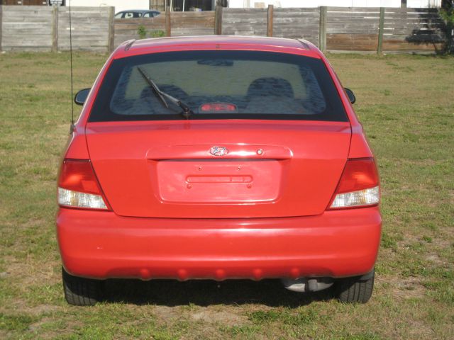Hyundai Accent 2000 photo 5