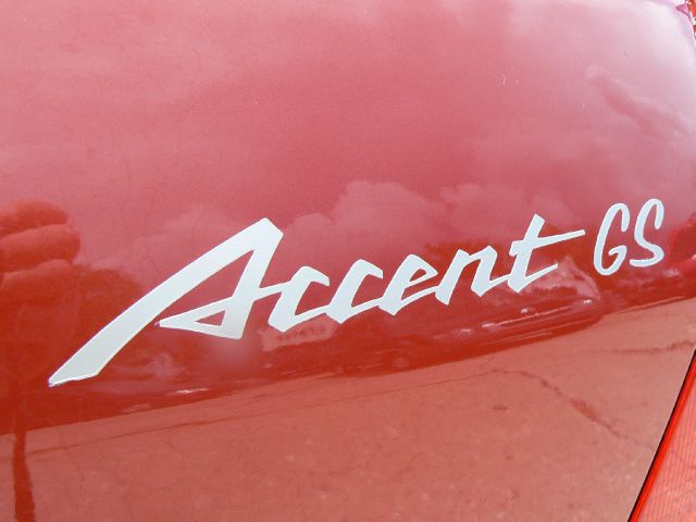 Hyundai Accent 2000 photo 4