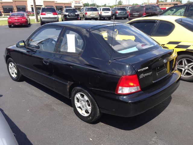 Hyundai Accent 2001 photo 1