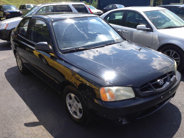 Hyundai Accent 2001 photo 3