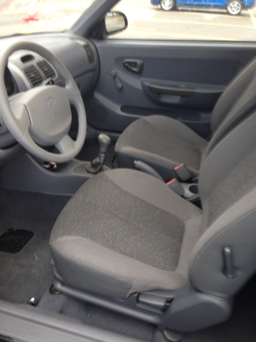 Hyundai Accent 2001 photo 2