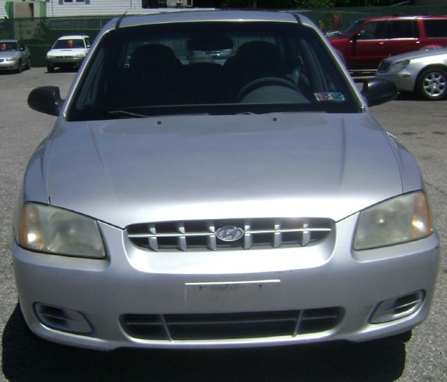 Hyundai Accent 2001 photo 3