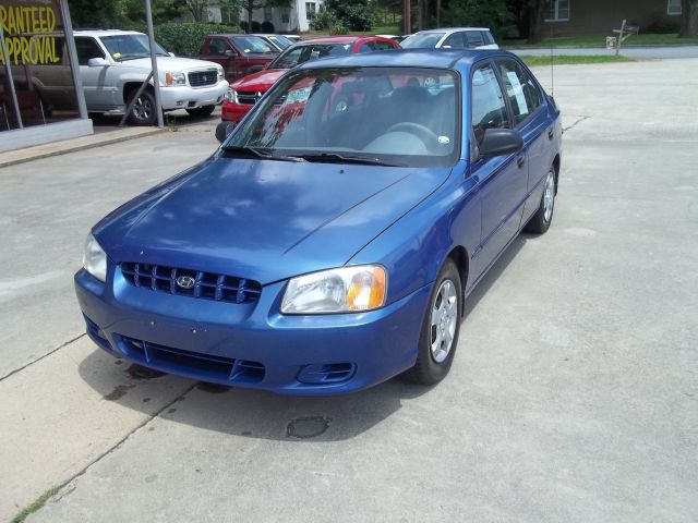 Hyundai Accent 2001 photo 2