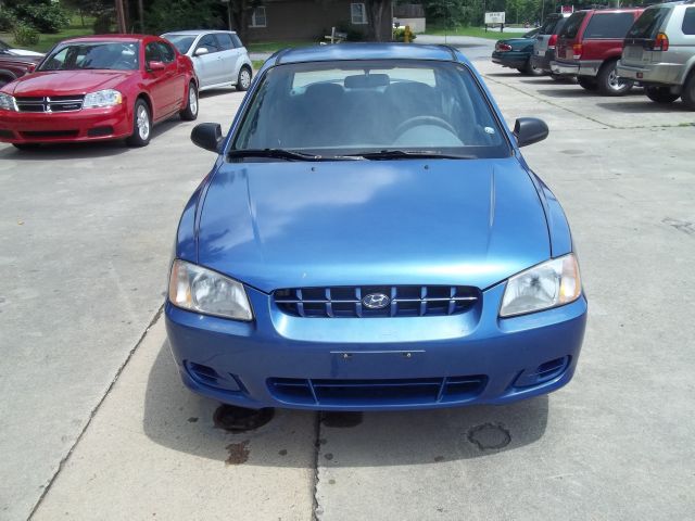 Hyundai Accent 2001 photo 3