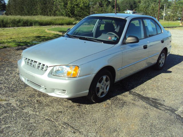 Hyundai Accent 2001 photo 3